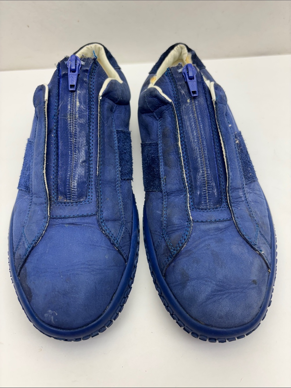 oXs Men's Zip-Front Casual Slip-On Sneakers in Blue, sz 8, box 74